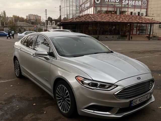 Серый Форд Фьюжн, объемом двигателя 2 л и пробегом 188 тыс. км за 12100 $, фото 2 на Automoto.ua