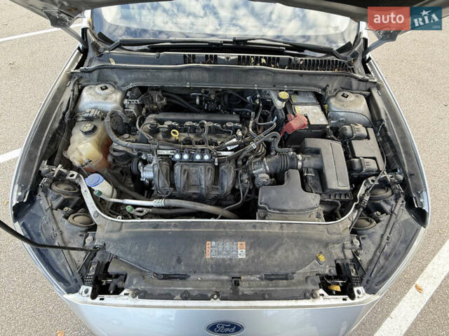 Серый Форд Фьюжн, объемом двигателя 2.5 л и пробегом 179 тыс. км за 10500 $, фото 25 на Automoto.ua