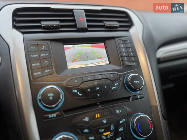 Сірий Форд Фьюжен, об'ємом двигуна 2 л та пробігом 103 тис. км за 13900 $, фото 8 на Automoto.ua
