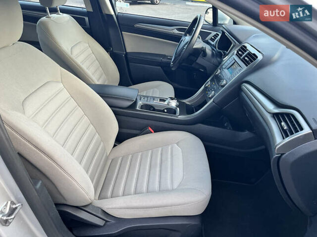 Сірий Форд Фьюжен, об'ємом двигуна 2 л та пробігом 123 тис. км за 14000 $, фото 34 на Automoto.ua