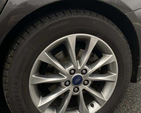 Серый Форд Фьюжн, объемом двигателя 2 л и пробегом 261 тыс. км за 14000 $, фото 18 на Automoto.ua