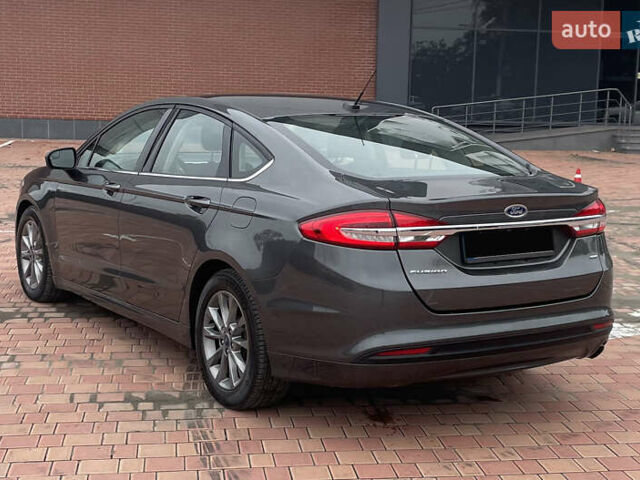 Серый Форд Фьюжн, объемом двигателя 2.49 л и пробегом 119 тыс. км за 10400 $, фото 26 на Automoto.ua