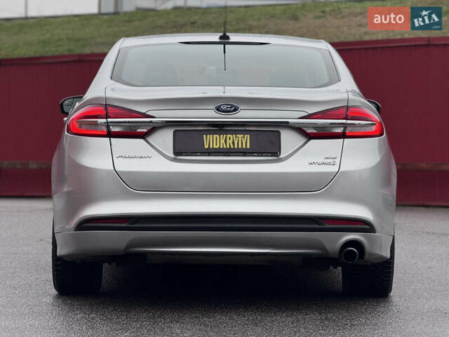 Серый Форд Фьюжн, объемом двигателя 2 л и пробегом 195 тыс. км за 12300 $, фото 12 на Automoto.ua