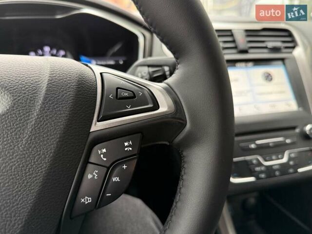 Форд Фьюжн 2017 в Киеве на Automoto.ua Серый Форд Фьюжн, объемом двигателя 2 л и пробегом 159 тыс. км за 12999 $, фото 26 на Automoto.ua