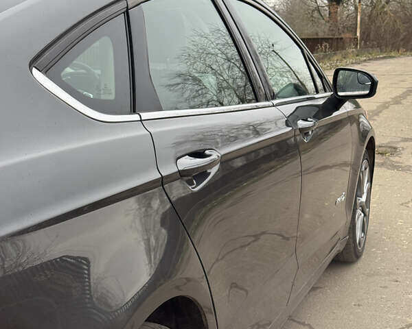 Серый Форд Фьюжн, объемом двигателя 2 л и пробегом 250 тыс. км за 10300 $, фото 10 на Automoto.ua