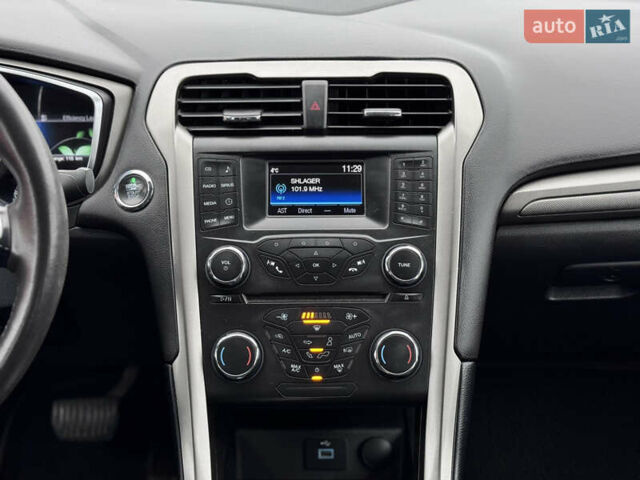 Серый Форд Фьюжн, объемом двигателя 2 л и пробегом 195 тыс. км за 12300 $, фото 23 на Automoto.ua