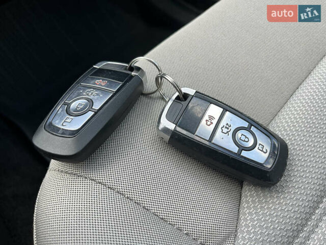 Форд Фьюжн 2017 в Киеве на Automoto.ua Серый Форд Фьюжн, объемом двигателя 2 л и пробегом 123 тыс. км за 14000 $, фото 45 на Automoto.ua