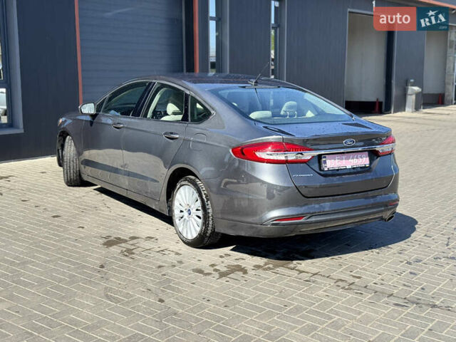 Серый Форд Фьюжн, объемом двигателя 2.5 л и пробегом 111 тыс. км за 11300 $, фото 1 на Automoto.ua