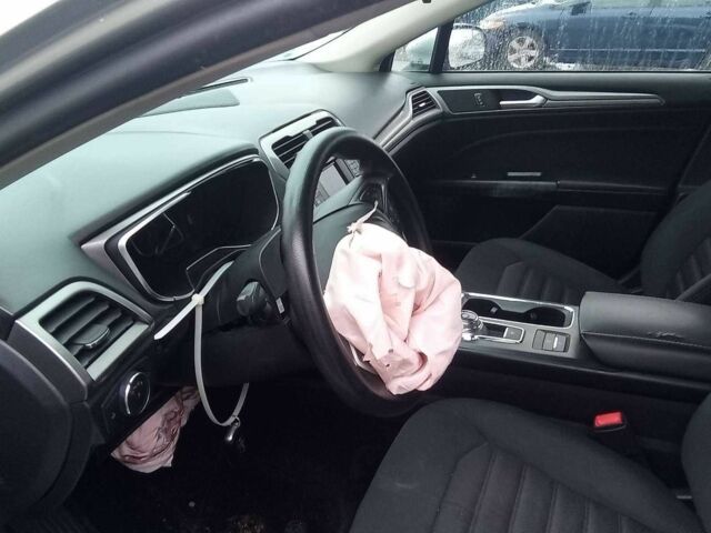 Сірий Форд Фьюжен, об'ємом двигуна 2 л та пробігом 162 тис. км за 9800 $, фото 7 на Automoto.ua