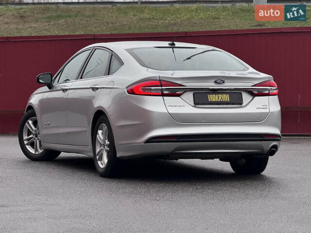 Серый Форд Фьюжн, объемом двигателя 2 л и пробегом 195 тыс. км за 12300 $, фото 17 на Automoto.ua