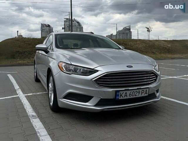 Сірий Форд Фьюжен, об'ємом двигуна 2 л та пробігом 207 тис. км за 13000 $, фото 7 на Automoto.ua