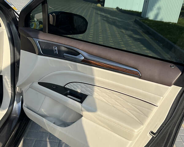 Сірий Форд Фьюжен, об'ємом двигуна 2 л та пробігом 129 тис. км за 16850 $, фото 32 на Automoto.ua