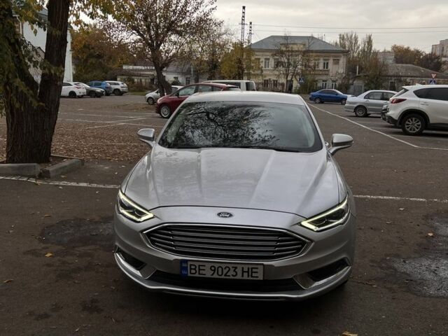 Серый Форд Фьюжн, объемом двигателя 2 л и пробегом 188 тыс. км за 12100 $, фото 1 на Automoto.ua