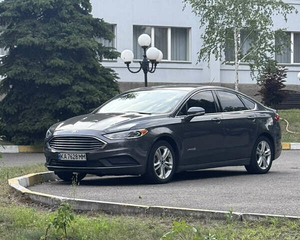 Серый Форд Фьюжн, объемом двигателя 2 л и пробегом 125 тыс. км за 15398 $, фото 1 на Automoto.ua