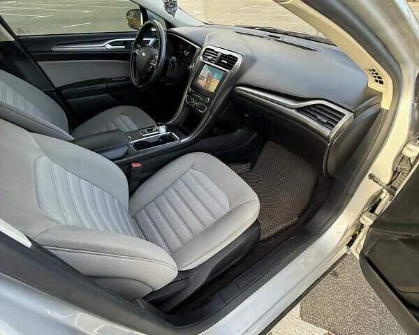 Серый Форд Фьюжн, объемом двигателя 2.5 л и пробегом 179 тыс. км за 10500 $, фото 19 на Automoto.ua