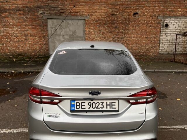 Серый Форд Фьюжн, объемом двигателя 2 л и пробегом 188 тыс. км за 12100 $, фото 4 на Automoto.ua