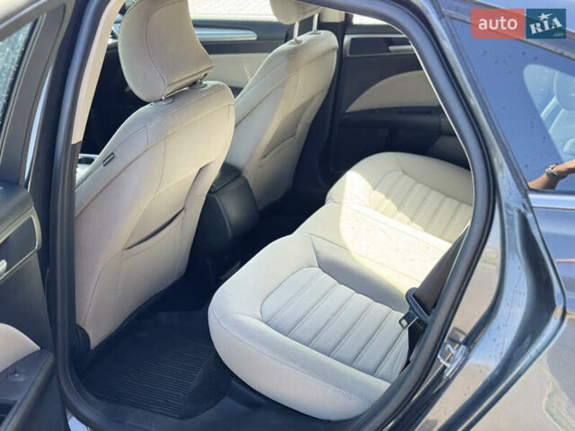 Серый Форд Фьюжн, объемом двигателя 2.5 л и пробегом 111 тыс. км за 11300 $, фото 11 на Automoto.ua