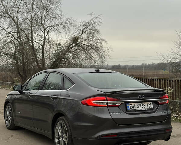 Серый Форд Фьюжн, объемом двигателя 2 л и пробегом 250 тыс. км за 10300 $, фото 7 на Automoto.ua