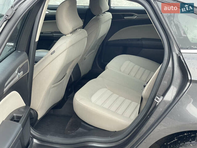 Серый Форд Фьюжн, объемом двигателя 2.5 л и пробегом 111 тыс. км за 11300 $, фото 9 на Automoto.ua