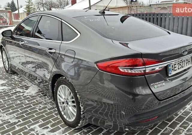 Серый Форд Фьюжн, объемом двигателя 2 л и пробегом 117 тыс. км за 14500 $, фото 2 на Automoto.ua