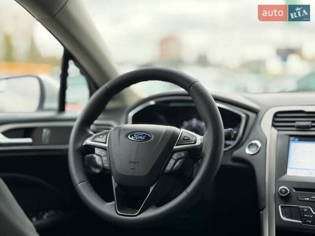 Форд Фьюжн 2017 в Киеве на Automoto.ua Серый Форд Фьюжн, объемом двигателя 2 л и пробегом 159 тыс. км за 12999 $, фото 14 на Automoto.ua