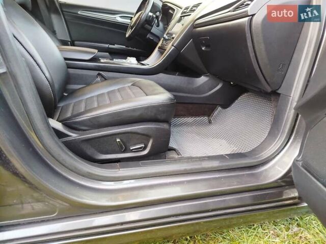 Сірий Форд Фьюжен, об'ємом двигуна 2 л та пробігом 128 тис. км за 14400 $, фото 28 на Automoto.ua