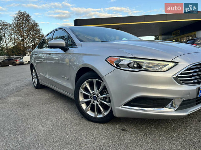 Сірий Форд Фьюжен, об'ємом двигуна 2 л та пробігом 123 тис. км за 14000 $, фото 9 на Automoto.ua