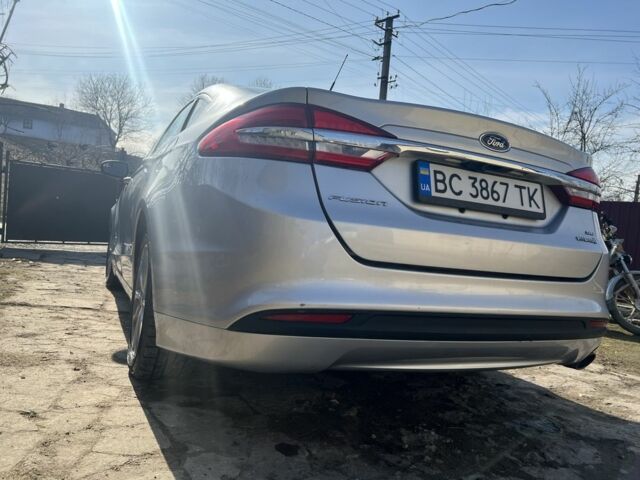 Серый Форд Фьюжн, объемом двигателя 2 л и пробегом 207 тыс. км за 13000 $, фото 6 на Automoto.ua