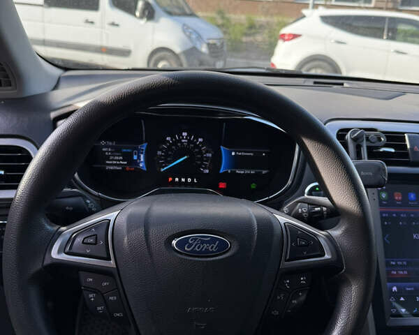 Форд Фьюжн 2017 в Киеве на Automoto.ua Серый Форд Фьюжн, объемом двигателя 2 л и пробегом 211 тыс. км за 13400 $, фото 14 на Automoto.ua