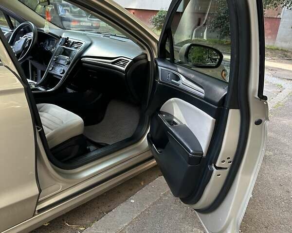 Форд Фьюжн 2017 в Львове на Automoto.ua Серый Форд Фьюжн, объемом двигателя 2.5 л и пробегом 155 тыс. км за 11500 $, фото 12 на Automoto.ua