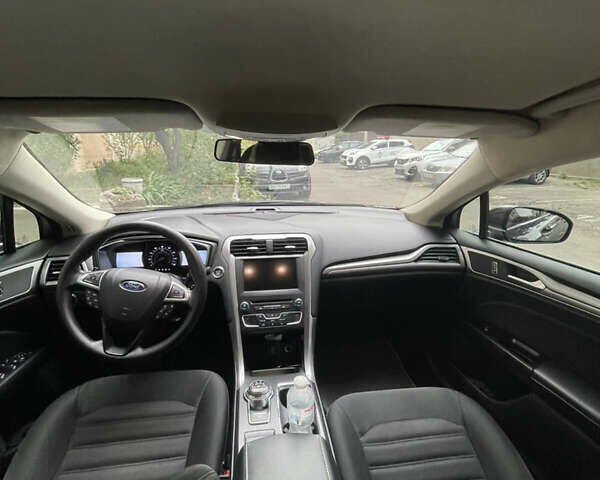 Серый Форд Фьюжн, объемом двигателя 1.5 л и пробегом 163 тыс. км за 11000 $, фото 4 на Automoto.ua