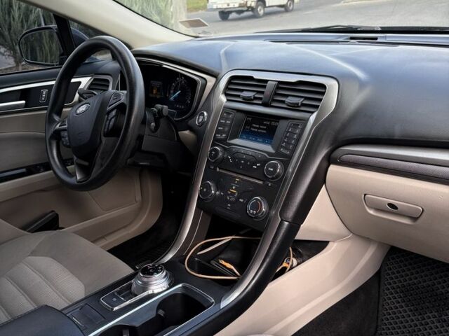 Форд Фьюжн 2017 в Полтаве на Automoto.ua Серый Форд Фьюжн, объемом двигателя 2.5 л и пробегом 201 тыс. км за 12000 $, фото 5 на Automoto.ua