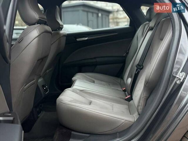 Серый Форд Фьюжн, объемом двигателя 2.69 л и пробегом 156 тыс. км за 15699 $, фото 9 на Automoto.ua