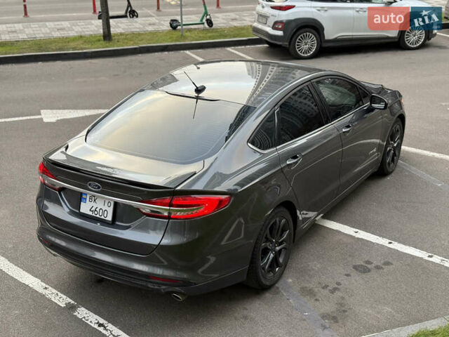 Серый Форд Фьюжн, объемом двигателя 2 л и пробегом 180 тыс. км за 14650 $, фото 5 на Automoto.ua