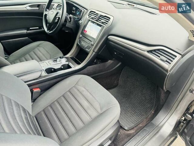 Серый Форд Фьюжн, объемом двигателя 1.5 л и пробегом 92 тыс. км за 6300 $, фото 11 на Automoto.ua