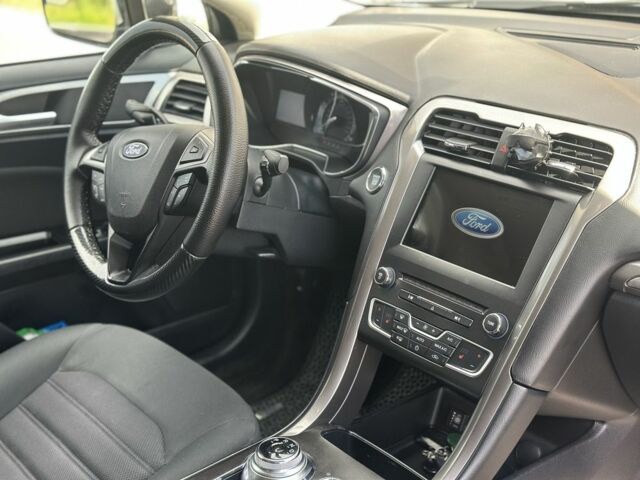 Серый Форд Фьюжн, объемом двигателя 2.5 л и пробегом 89 тыс. км за 16499 $, фото 8 на Automoto.ua