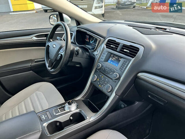 Сірий Форд Фьюжен, об'ємом двигуна 2 л та пробігом 123 тис. км за 14000 $, фото 32 на Automoto.ua