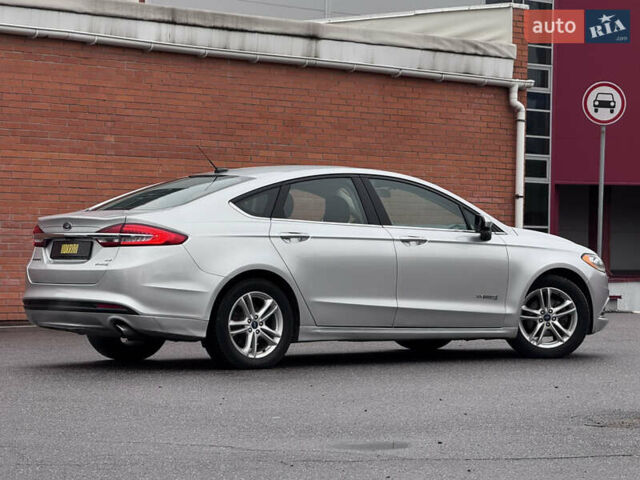 Серый Форд Фьюжн, объемом двигателя 2 л и пробегом 195 тыс. км за 12300 $, фото 9 на Automoto.ua