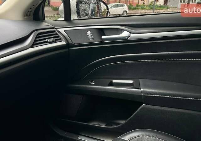 Форд Фьюжн 2017 в Львове на Automoto.ua Серый Форд Фьюжн, объемом двигателя 2 л и пробегом 147 тыс. км за 15999 $, фото 14 на Automoto.ua