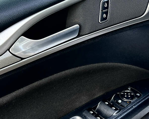 Сірий Форд Фьюжен, об'ємом двигуна 2 л та пробігом 173 тис. км за 16500 $, фото 27 на Automoto.ua