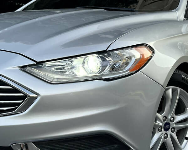 Сірий Форд Фьюжен, об'ємом двигуна 2 л та пробігом 173 тис. км за 16500 $, фото 3 на Automoto.ua