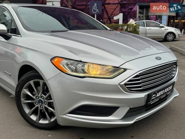 Сірий Форд Фьюжен, об'ємом двигуна 2 л та пробігом 108 тис. км за 15990 $, фото 1 на Automoto.ua