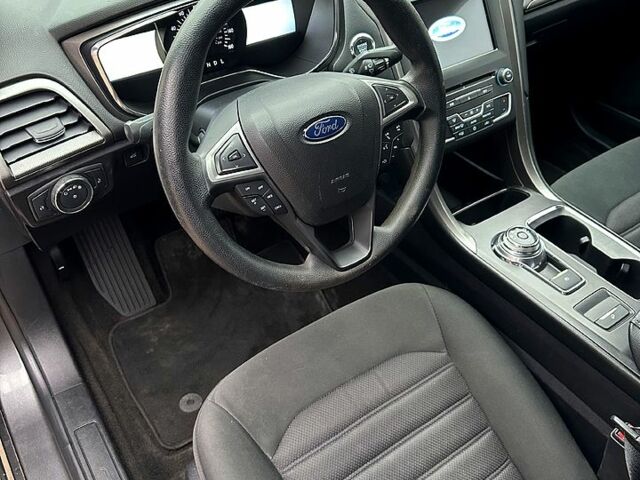 Форд Фьюжн 2017 в Харькове на Automoto.ua Серый Форд Фьюжн, объемом двигателя 2.5 л и пробегом 0 тыс. км за 11000 $, фото 3 на Automoto.ua