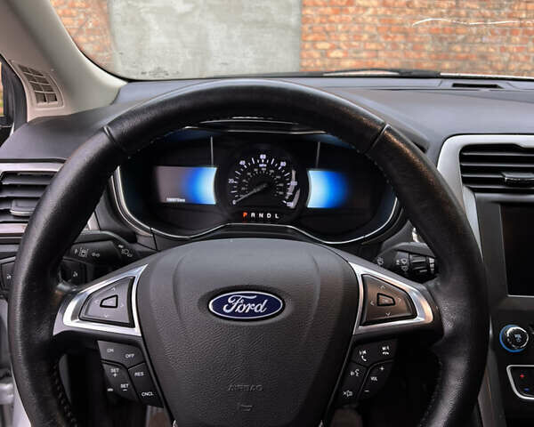 Серый Форд Фьюжн, объемом двигателя 2 л и пробегом 186 тыс. км за 12100 $, фото 7 на Automoto.ua