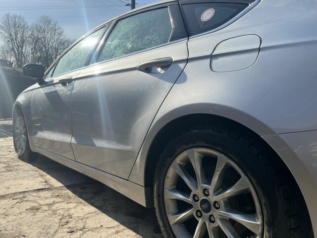 Серый Форд Фьюжн, объемом двигателя 2 л и пробегом 207 тыс. км за 13000 $, фото 4 на Automoto.ua