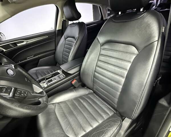 Форд Фьюжн 2017 в Одессе на Automoto.ua Серый Форд Фьюжн, объемом двигателя 2 л и пробегом 78 тыс. км за 15800 $, фото 20 на Automoto.ua