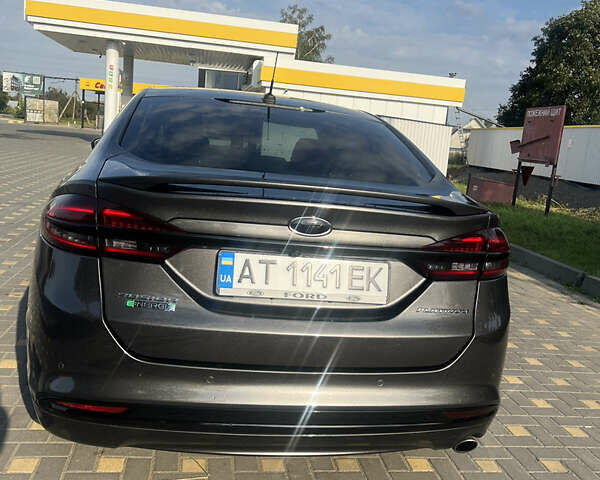 Сірий Форд Фьюжен, об'ємом двигуна 2 л та пробігом 129 тис. км за 16850 $, фото 53 на Automoto.ua