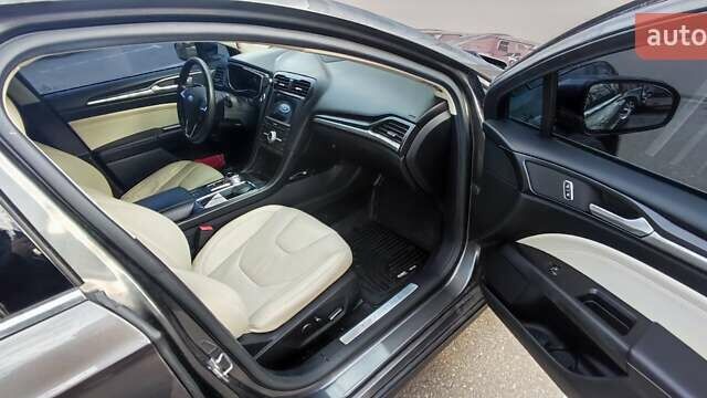 Сірий Форд Фьюжен, об'ємом двигуна 2 л та пробігом 230 тис. км за 14900 $, фото 8 на Automoto.ua