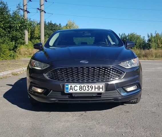 Серый Форд Фьюжн, объемом двигателя 2 л и пробегом 246 тыс. км за 11200 $, фото 4 на Automoto.ua