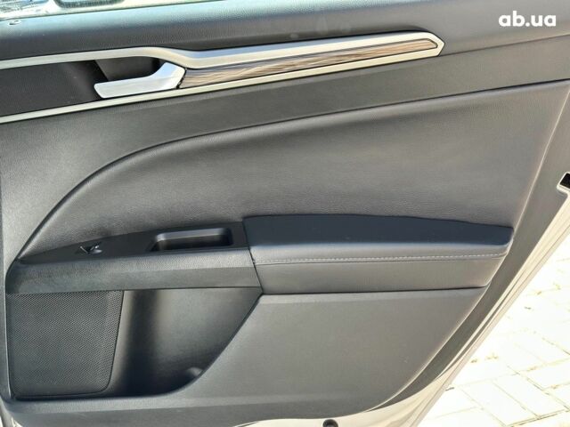 Форд Фьюжн 2017 в Одессе на Automoto.ua Серый Форд Фьюжн, объемом двигателя 2 л и пробегом 114 тыс. км за 15990 $, фото 18 на Automoto.ua